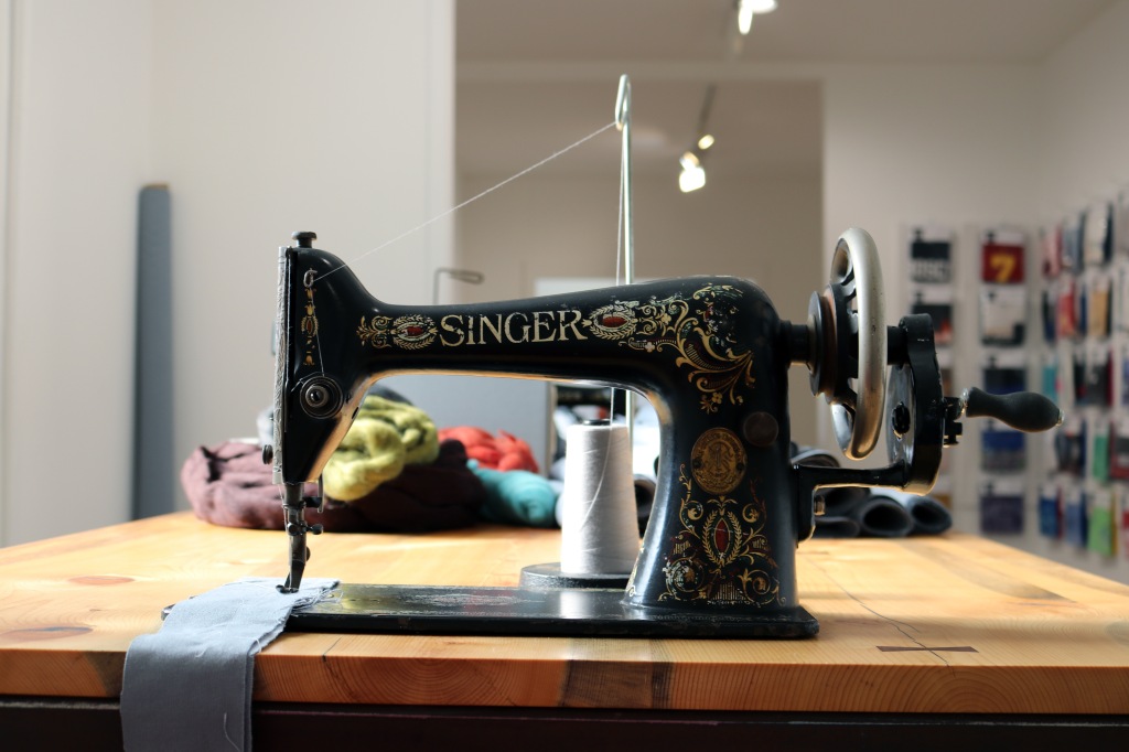 Hand Crank Singer Sewing Machine
